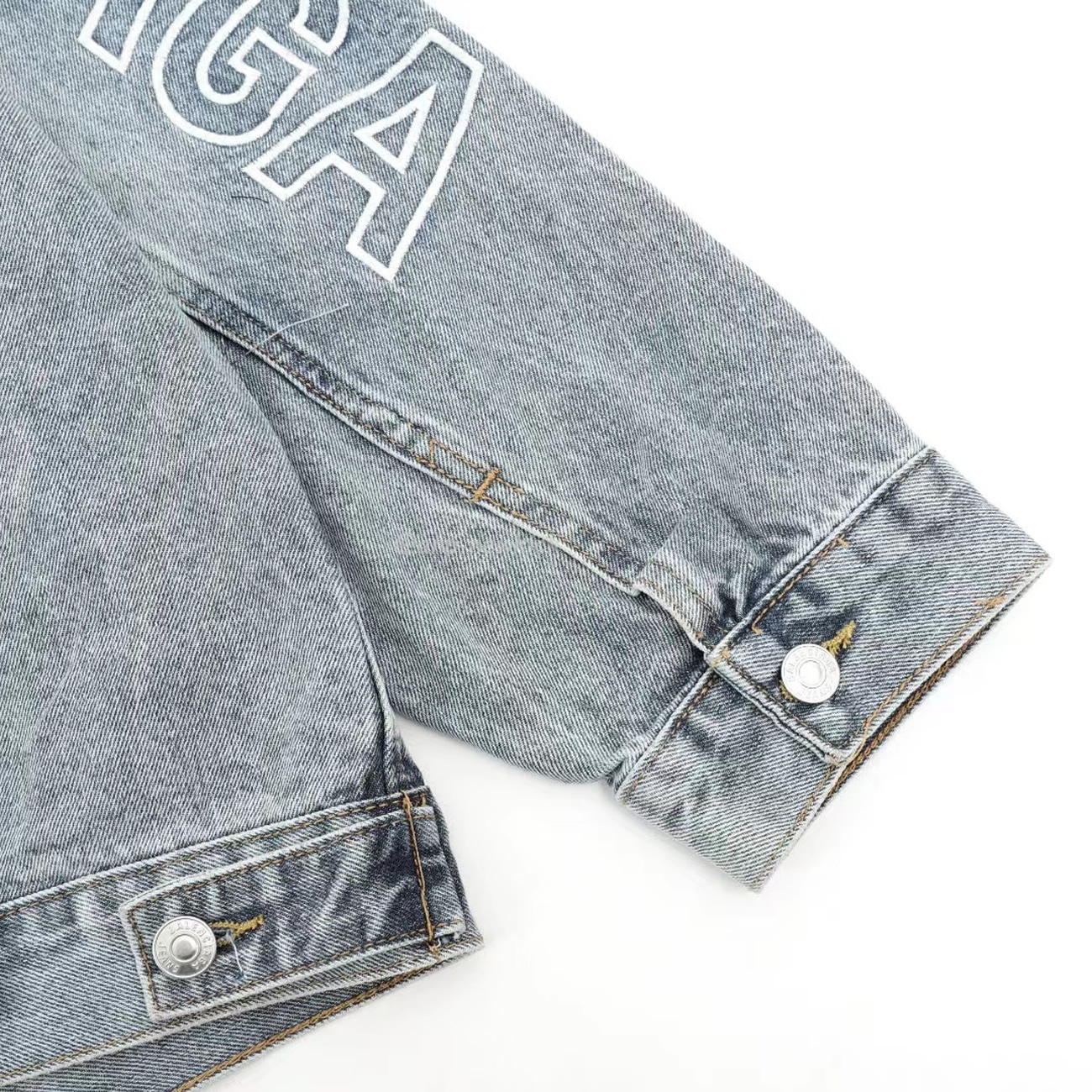 Balenciaga Retro Denim Jacket (7) - www.newkick.vip